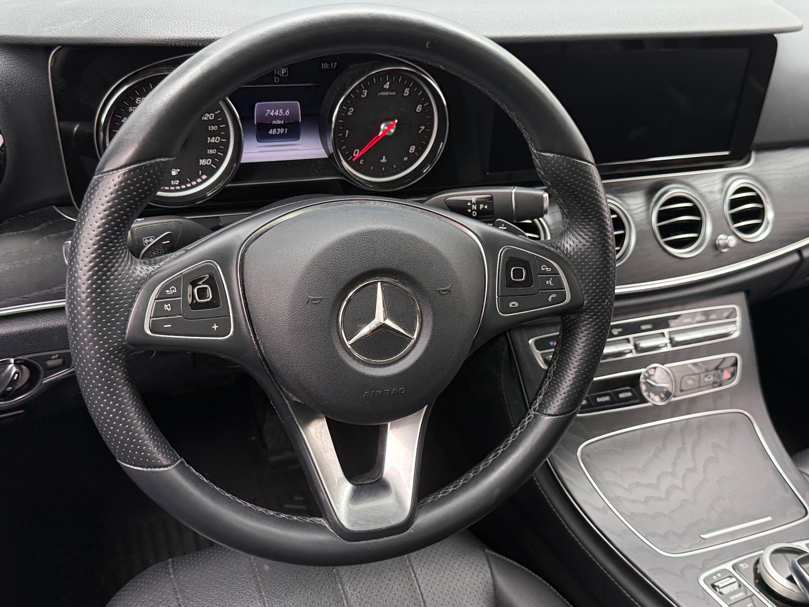 Thumbnail: 2018 Mercedes-Benz E-Class - 4