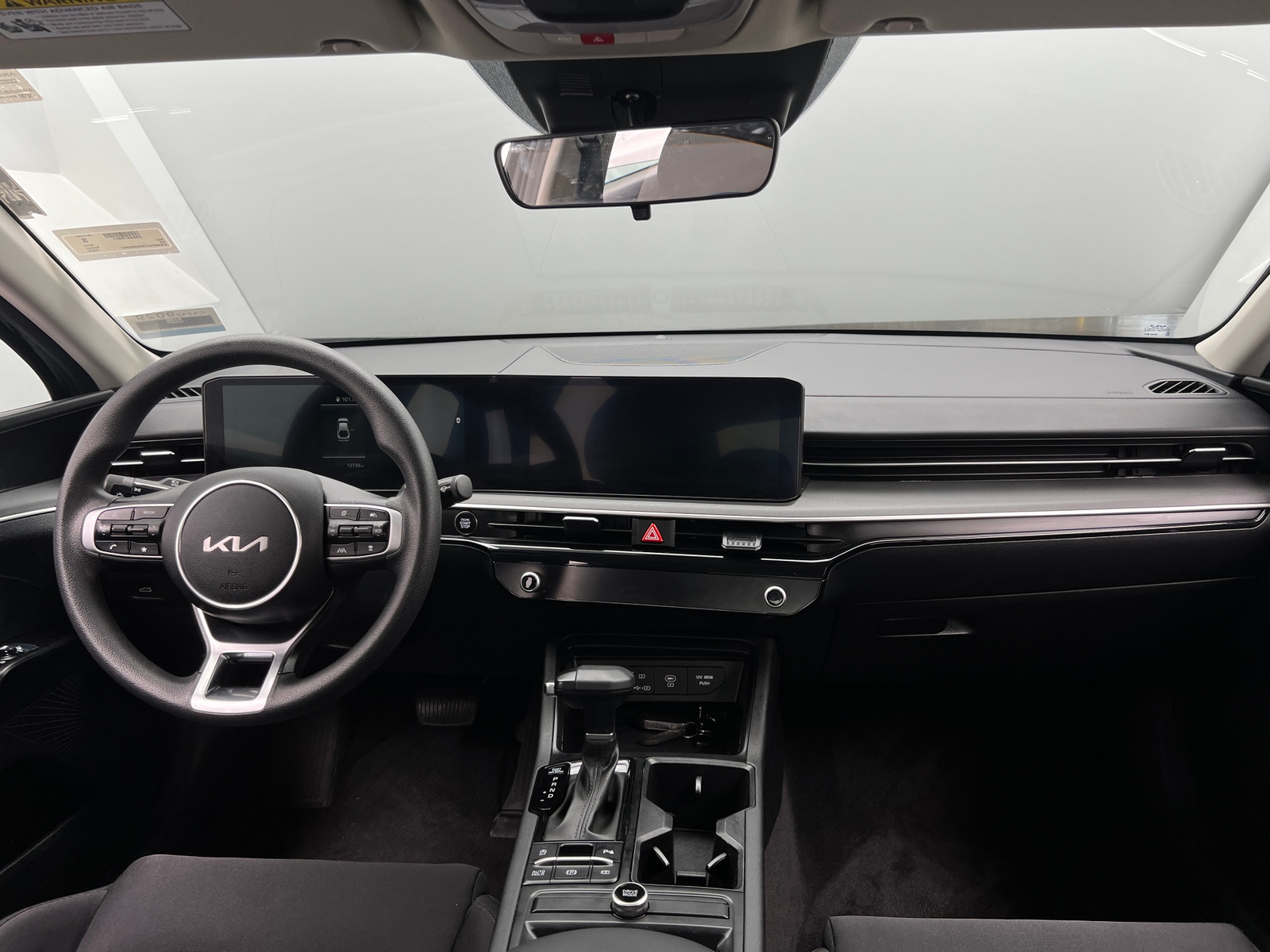 Thumbnail: 2025 Kia K5 - 3