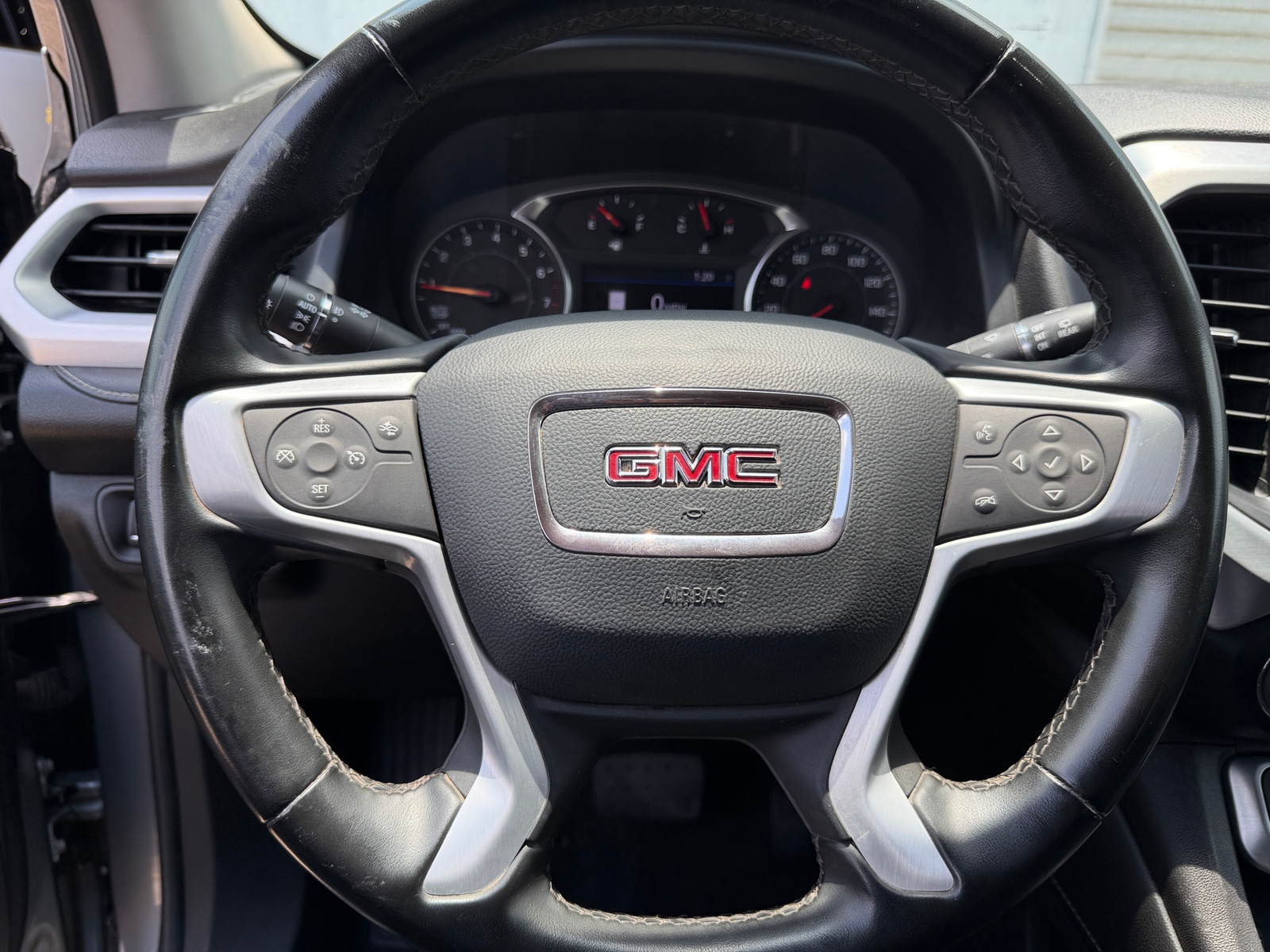 Thumbnail: 2023 GMC Acadia - 5