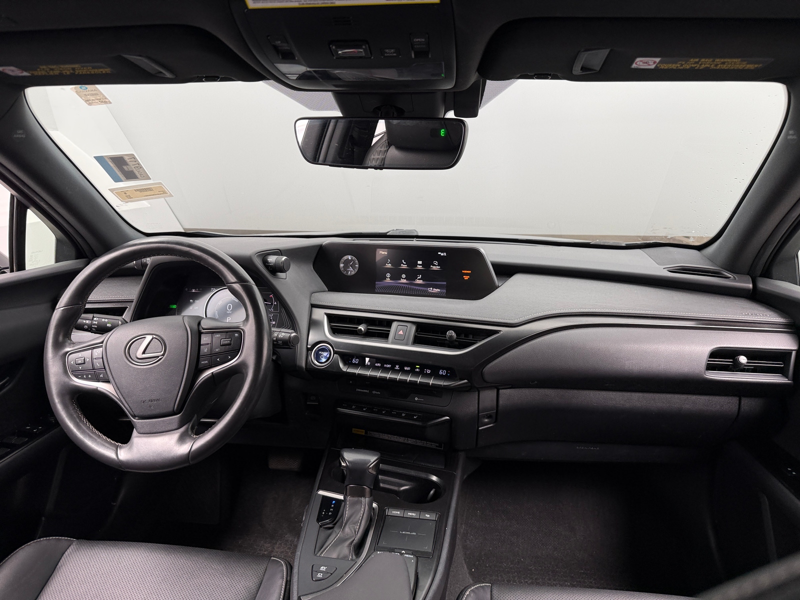 Thumbnail: 2021 Lexus UX - 2