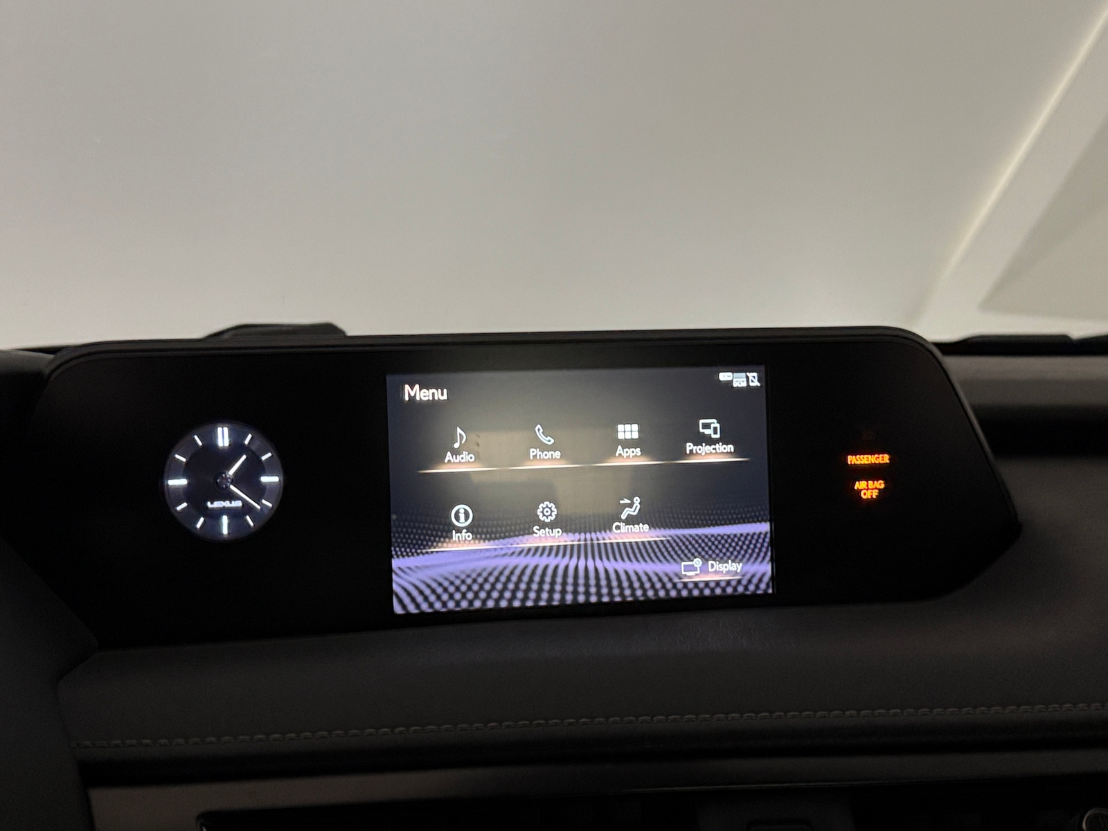 Thumbnail: 2021 Lexus UX - 3