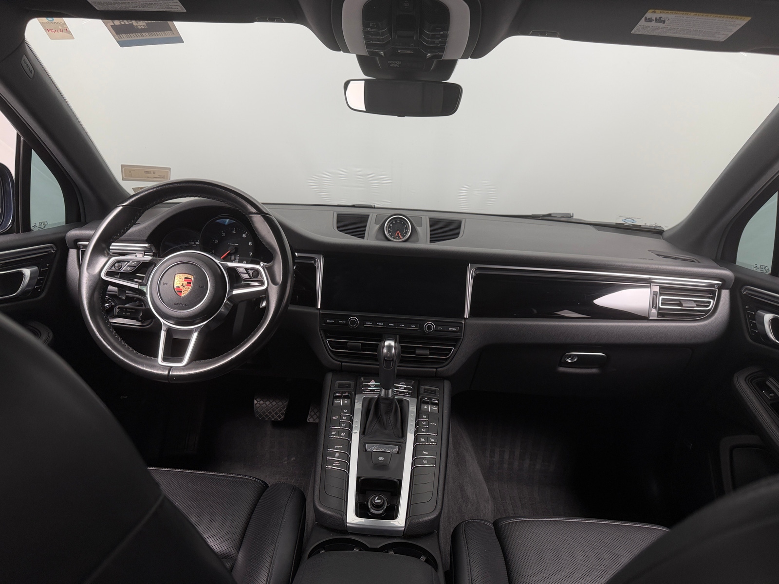 Thumbnail: 2019 Porsche Macan - 2