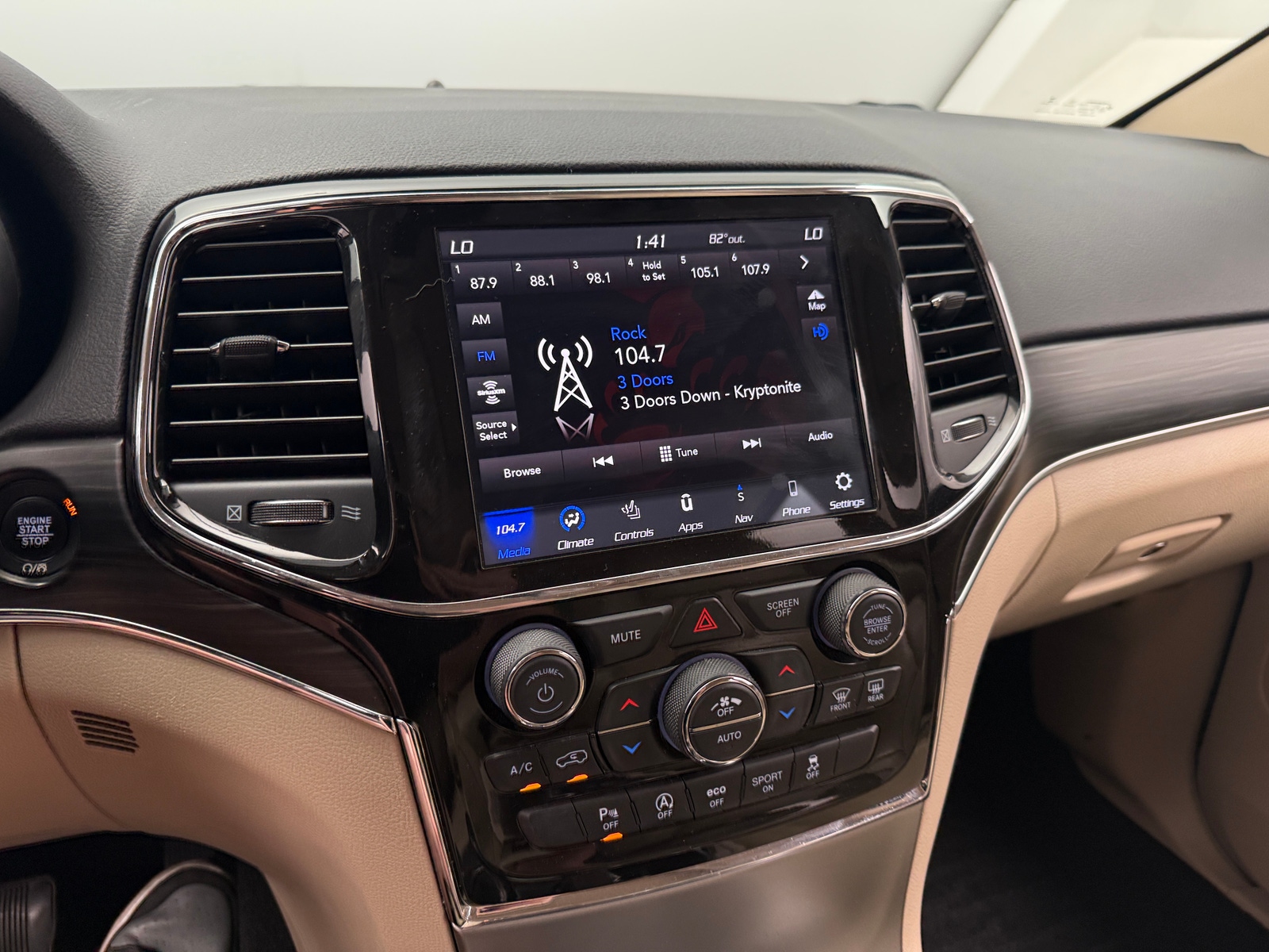 Thumbnail: 2021 Jeep Grand Cherokee - 3