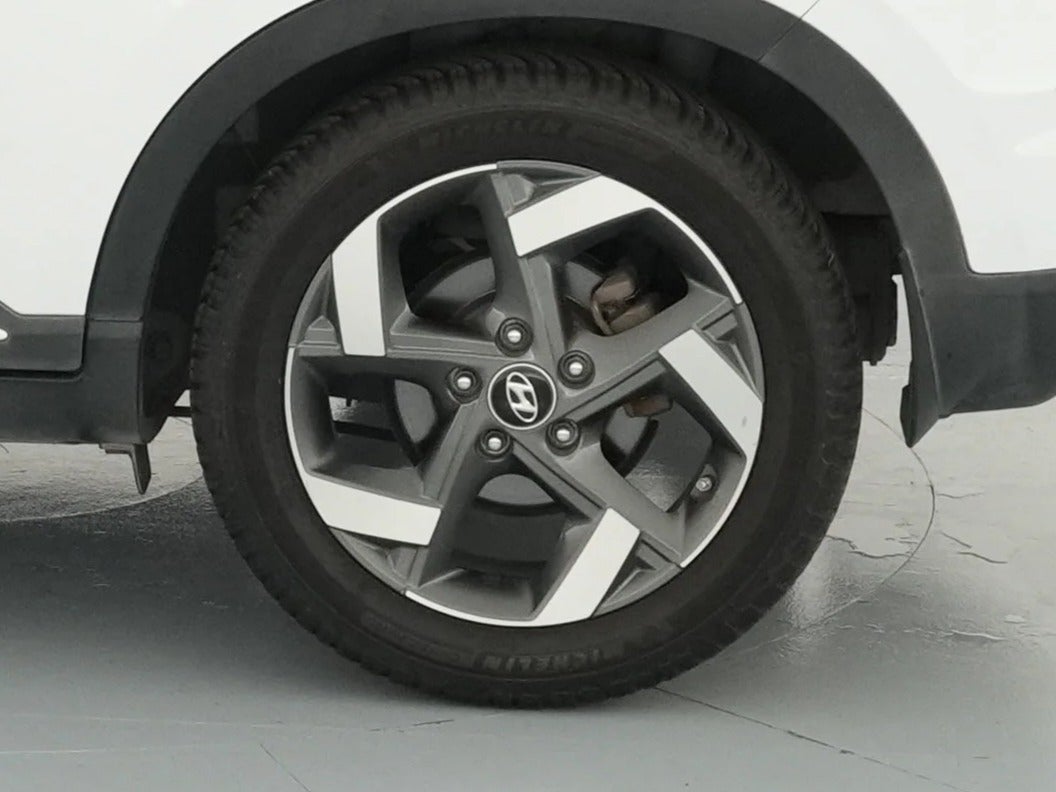 2022 Hyundai Venue Limited - Photo 16