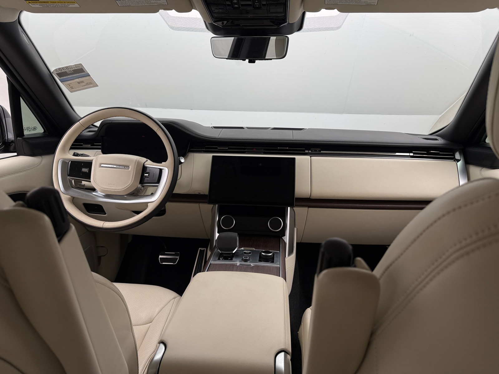 Thumbnail: 2023 Land Rover Range Rover - 2