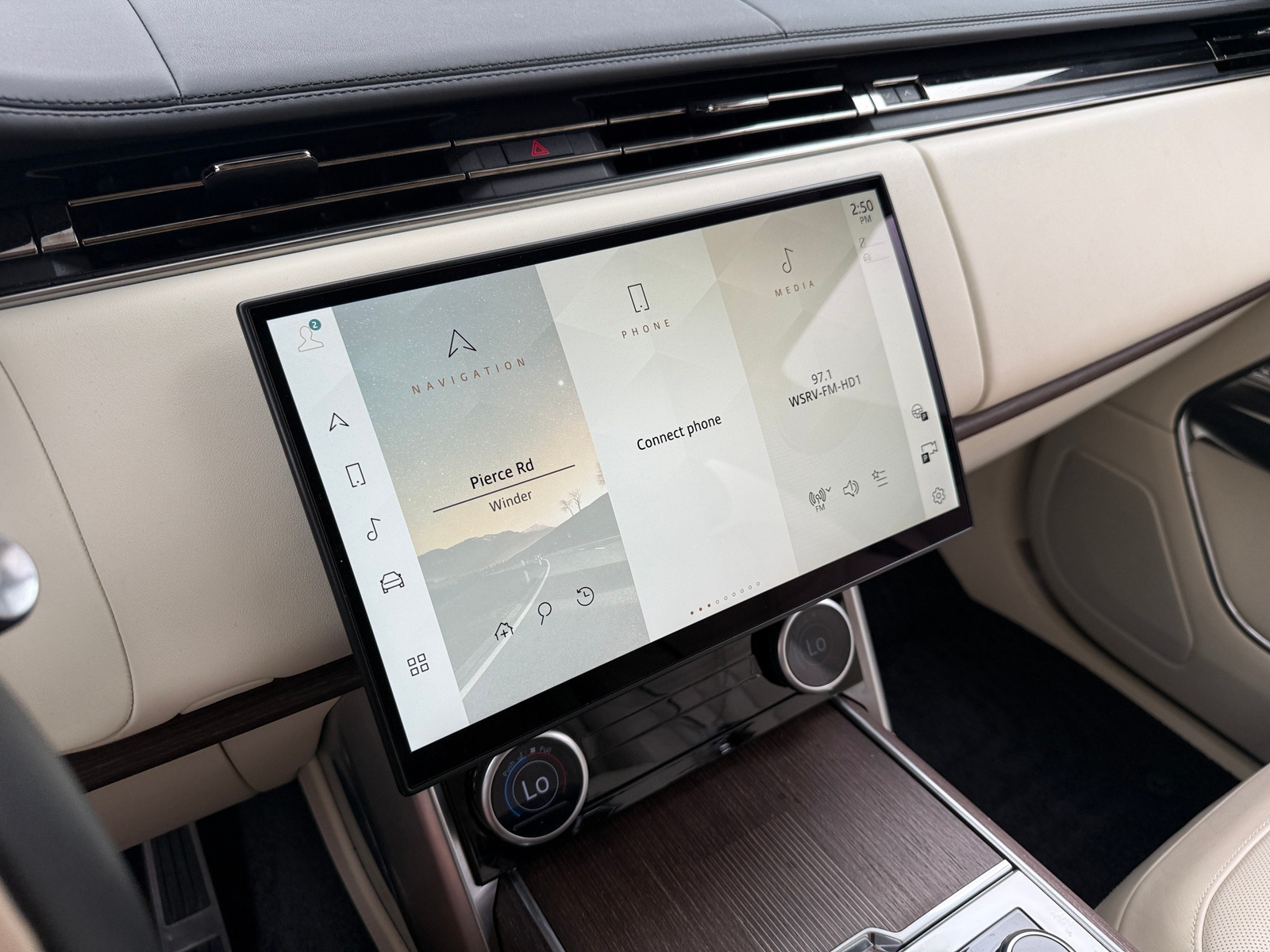 Thumbnail: 2023 Land Rover Range Rover - 3