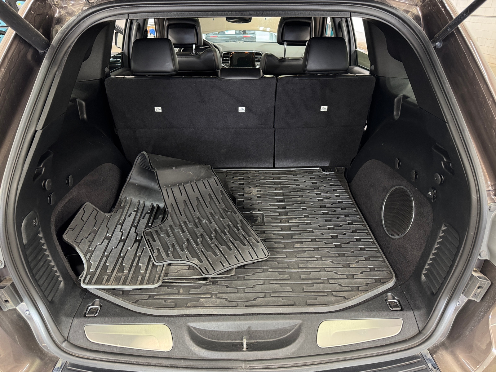 Thumbnail: 2019 Jeep Grand Cherokee - 6