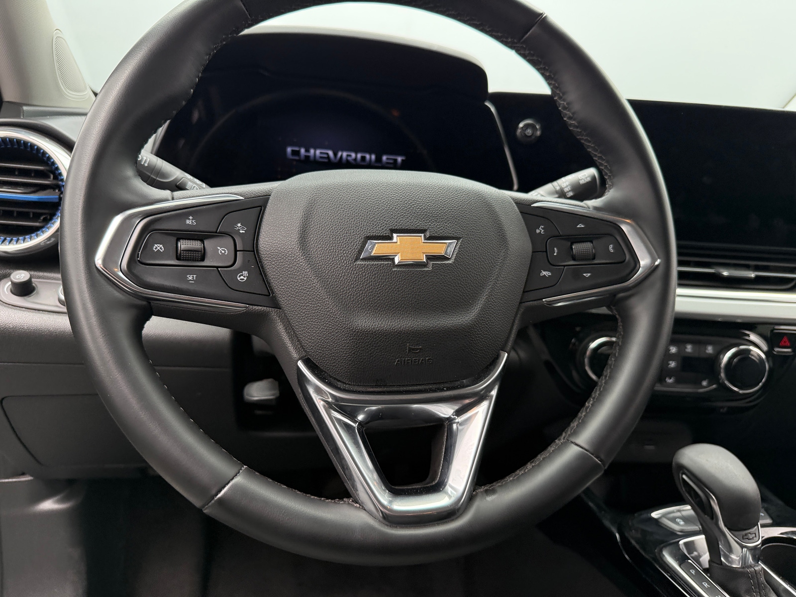 Thumbnail: 2025 Chevrolet Trax - 5