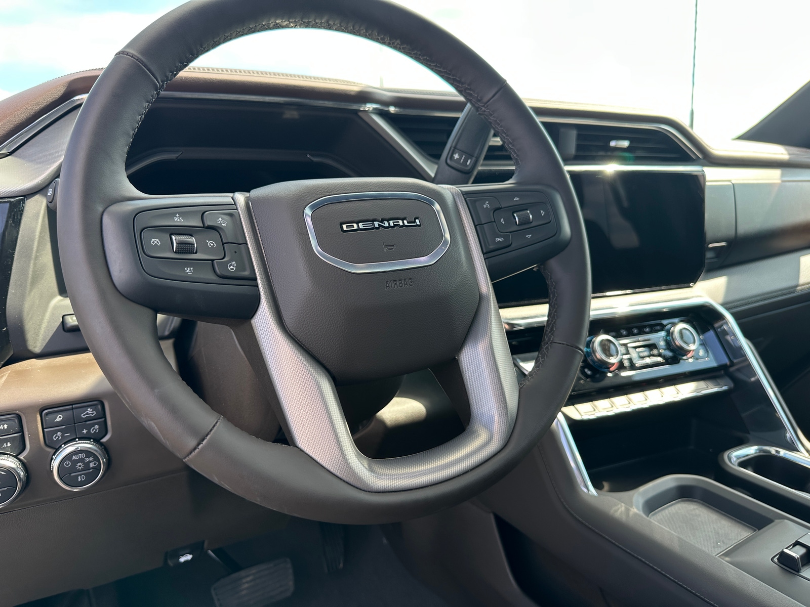 Thumbnail: 2025 GMC Sierra 2500 - 4