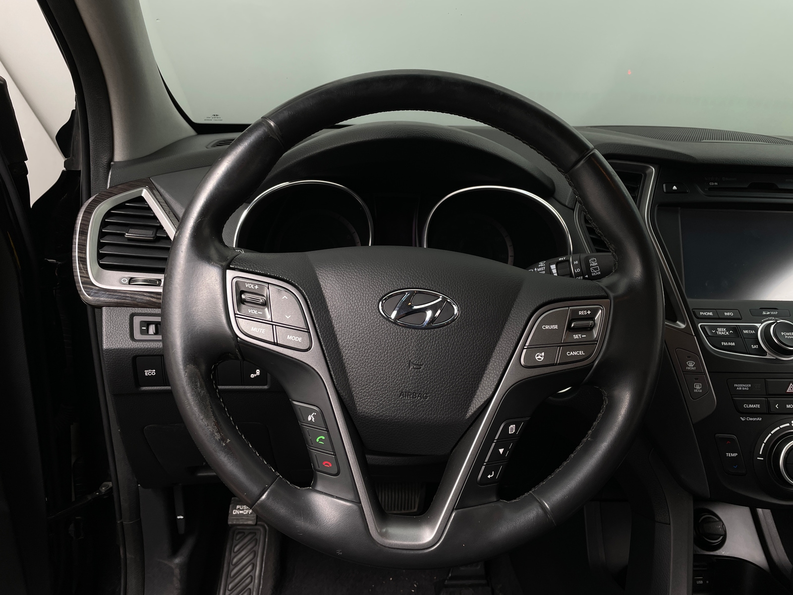 Thumbnail: 2014 Hyundai Santa Fe - 4