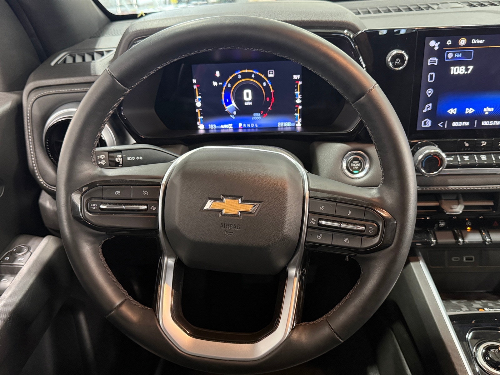 Thumbnail: 2023 Chevrolet Colorado - 5