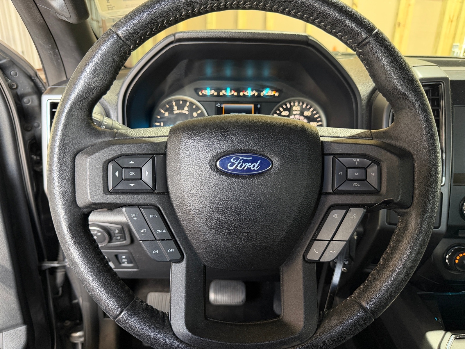 Thumbnail: 2018 Ford Econoline - 5