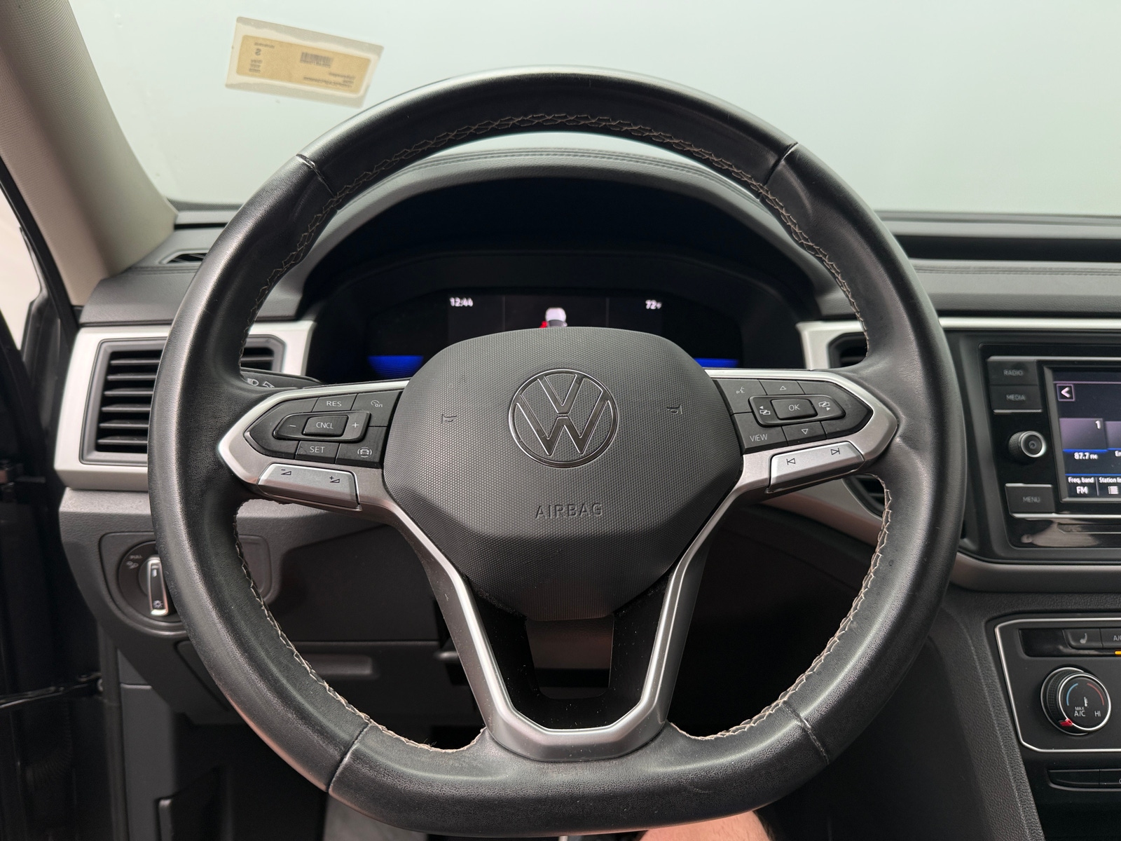 Thumbnail: 2023 Volkswagen Atlas - 4
