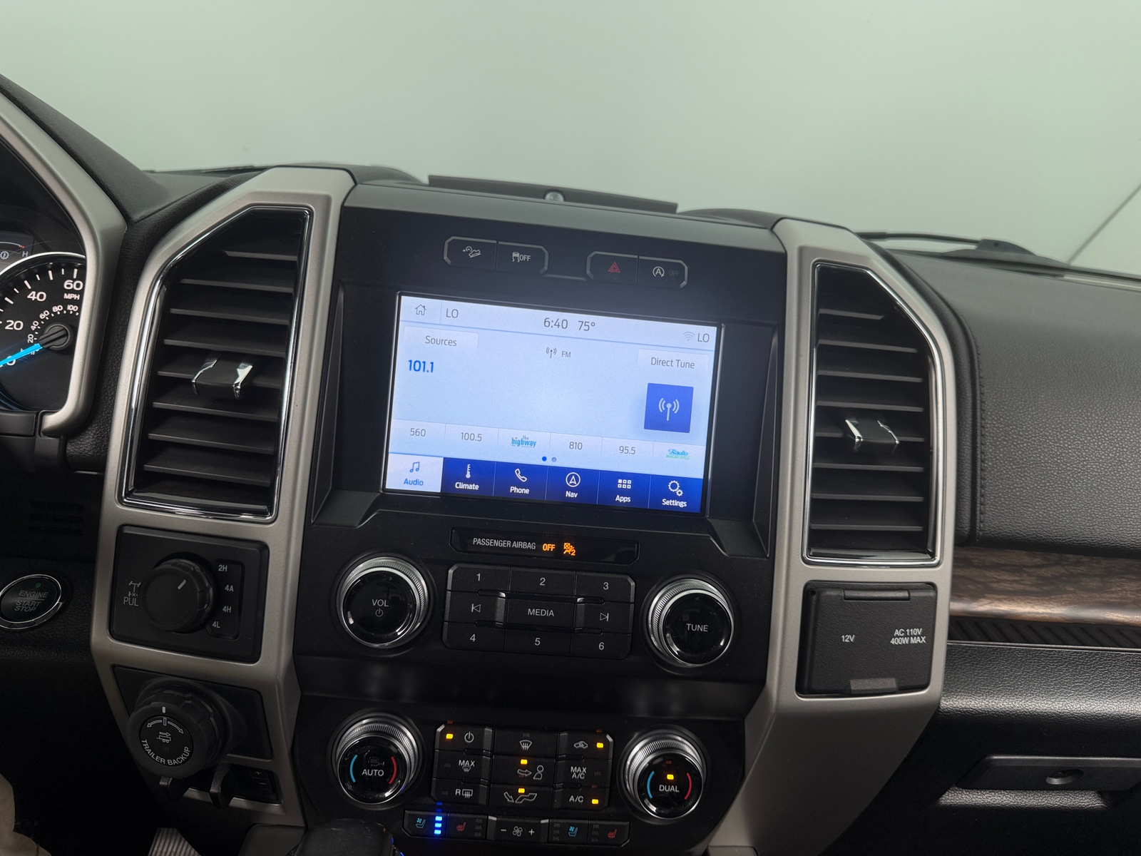Thumbnail: 2019 Ford Econoline - 3