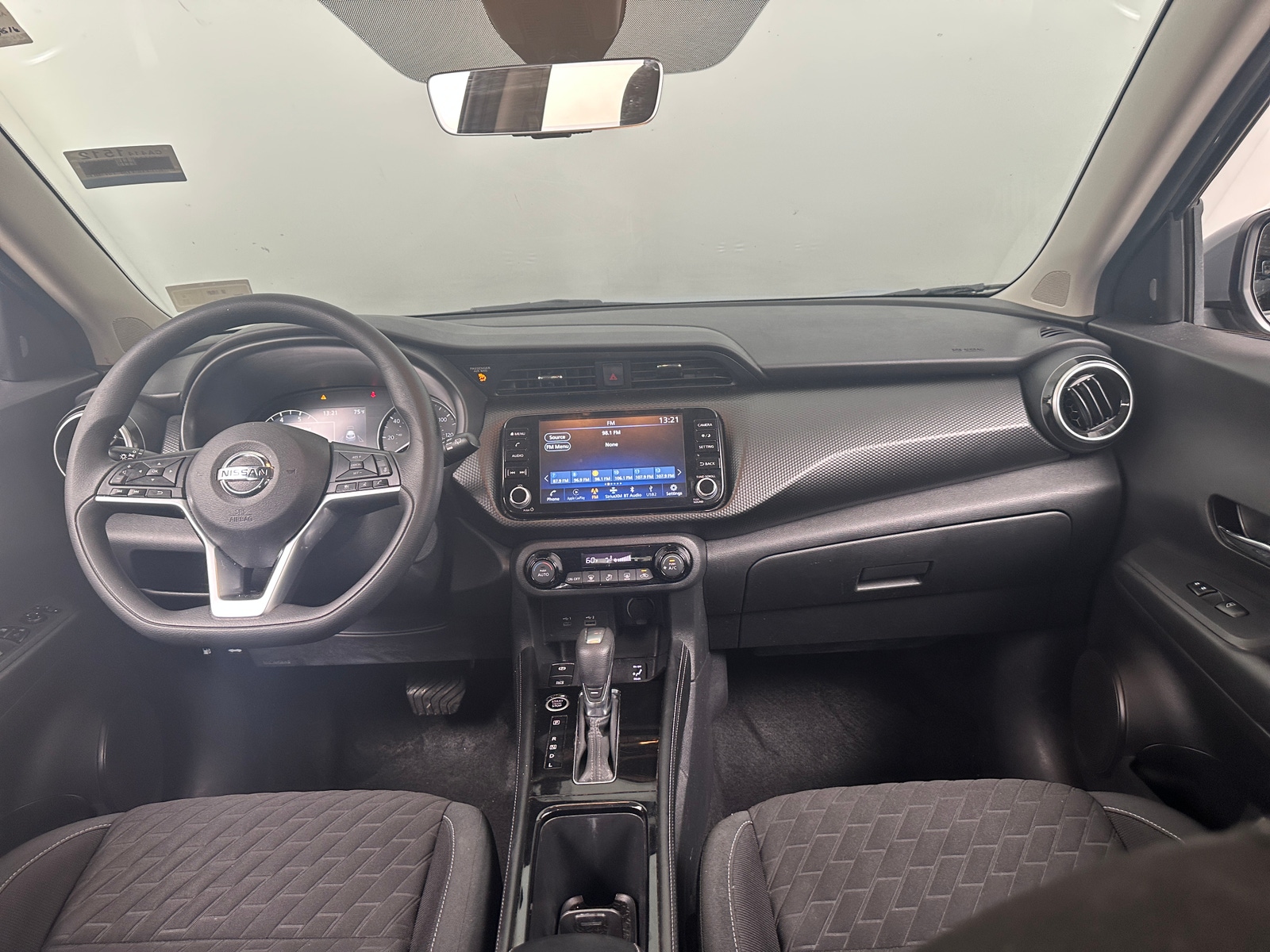 Thumbnail: 2021 Nissan Kicks - 3
