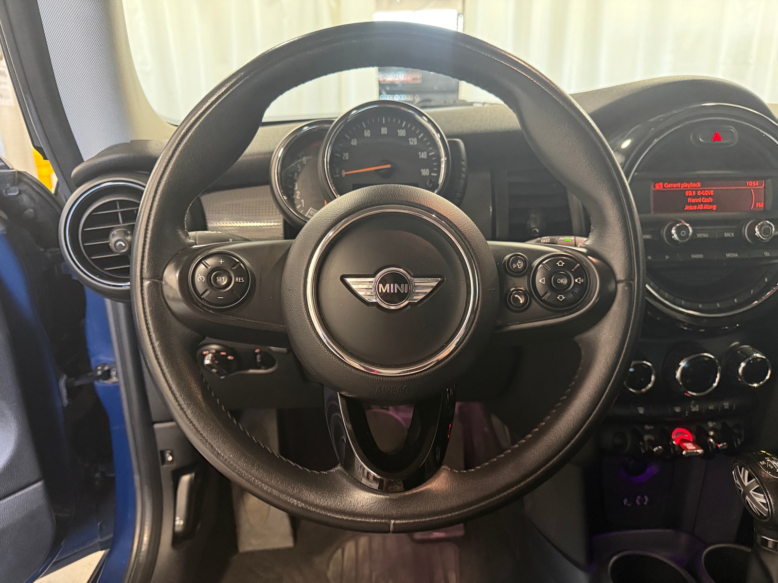 Thumbnail: 2015 MINI Cooper Hardtop - 4