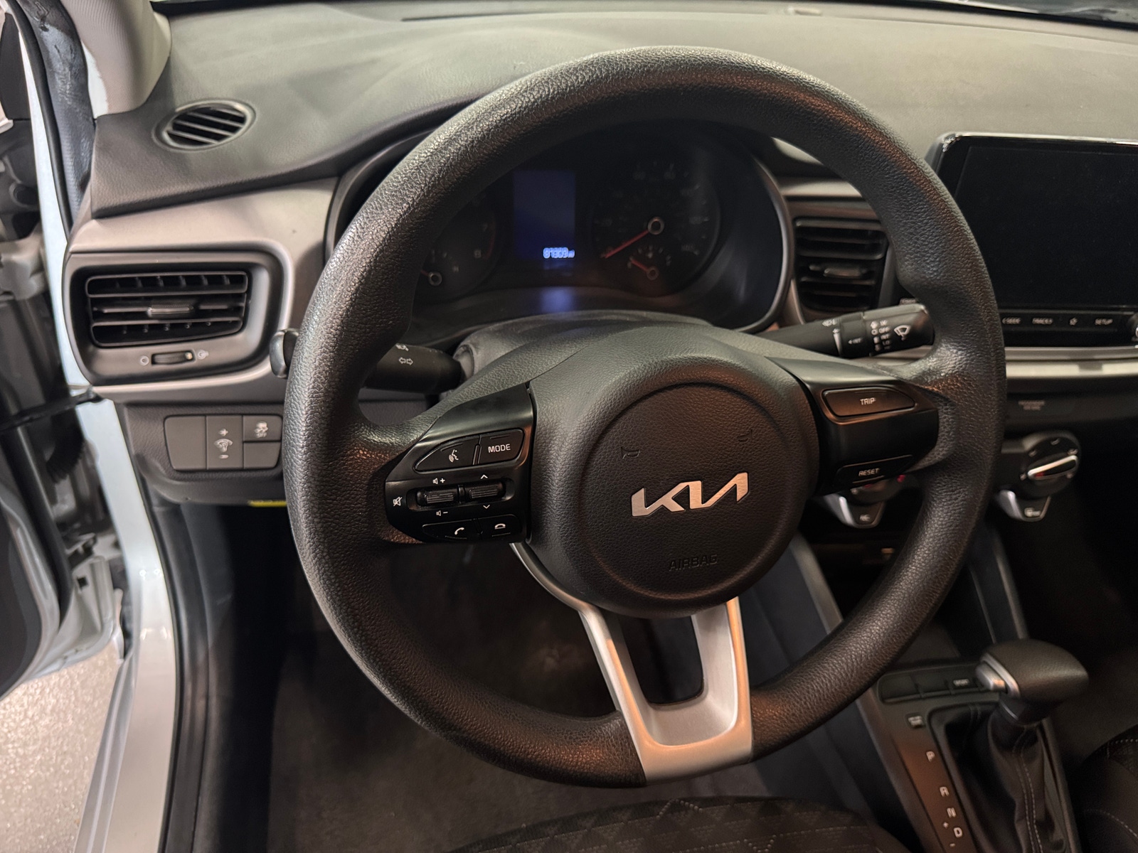 Thumbnail: 2022 Kia Rio - 5