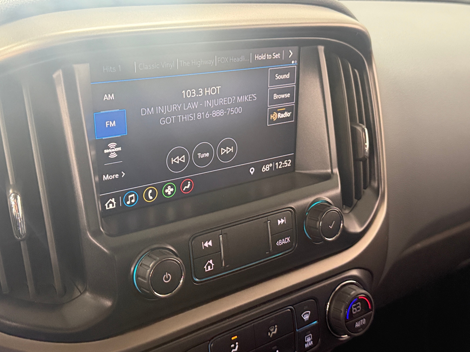 Thumbnail: 2021 Chevrolet Colorado - 4