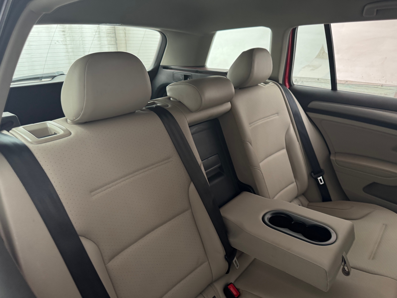 Thumbnail: 2015 Volkswagen e-Golf - 5
