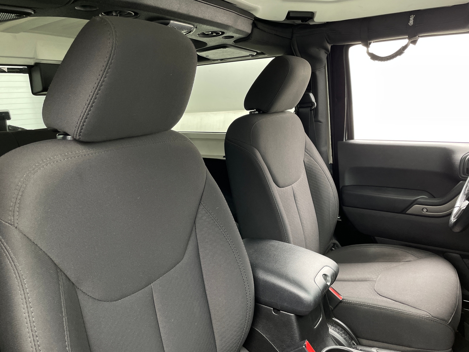 Thumbnail: 2015 Jeep Wrangler - 2