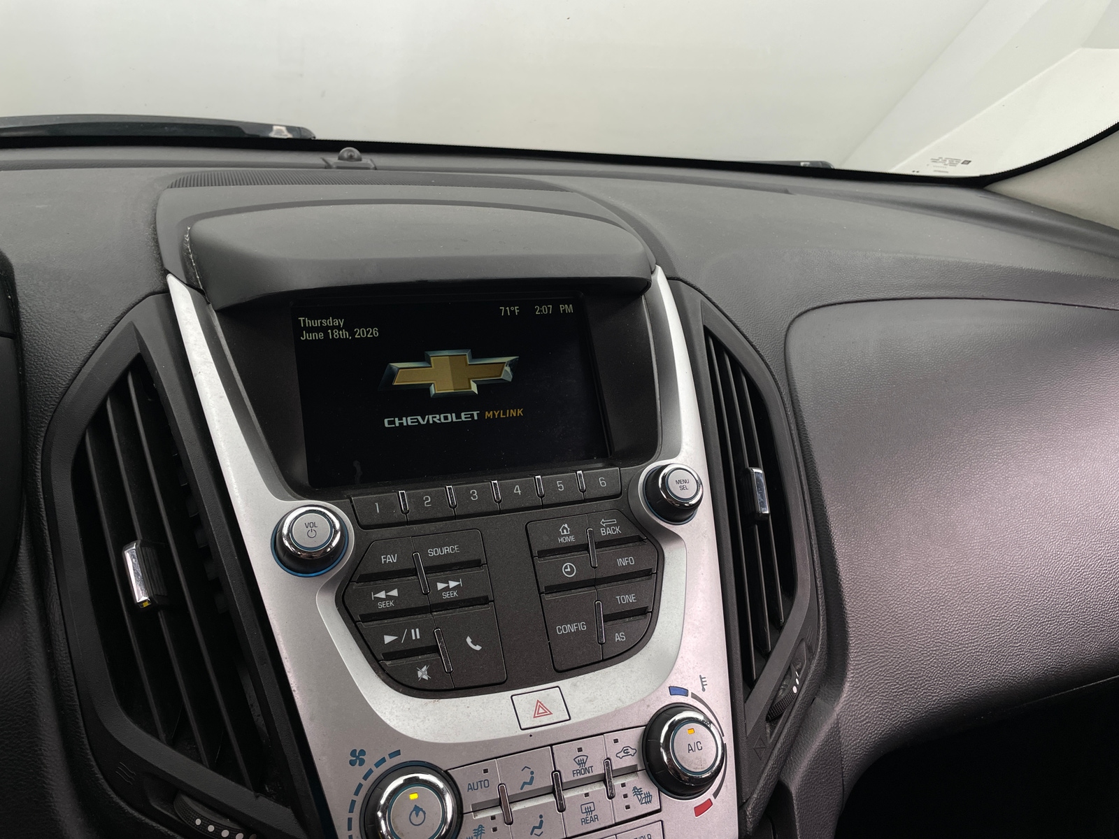 Thumbnail: 2017 Chevrolet Equinox - 4