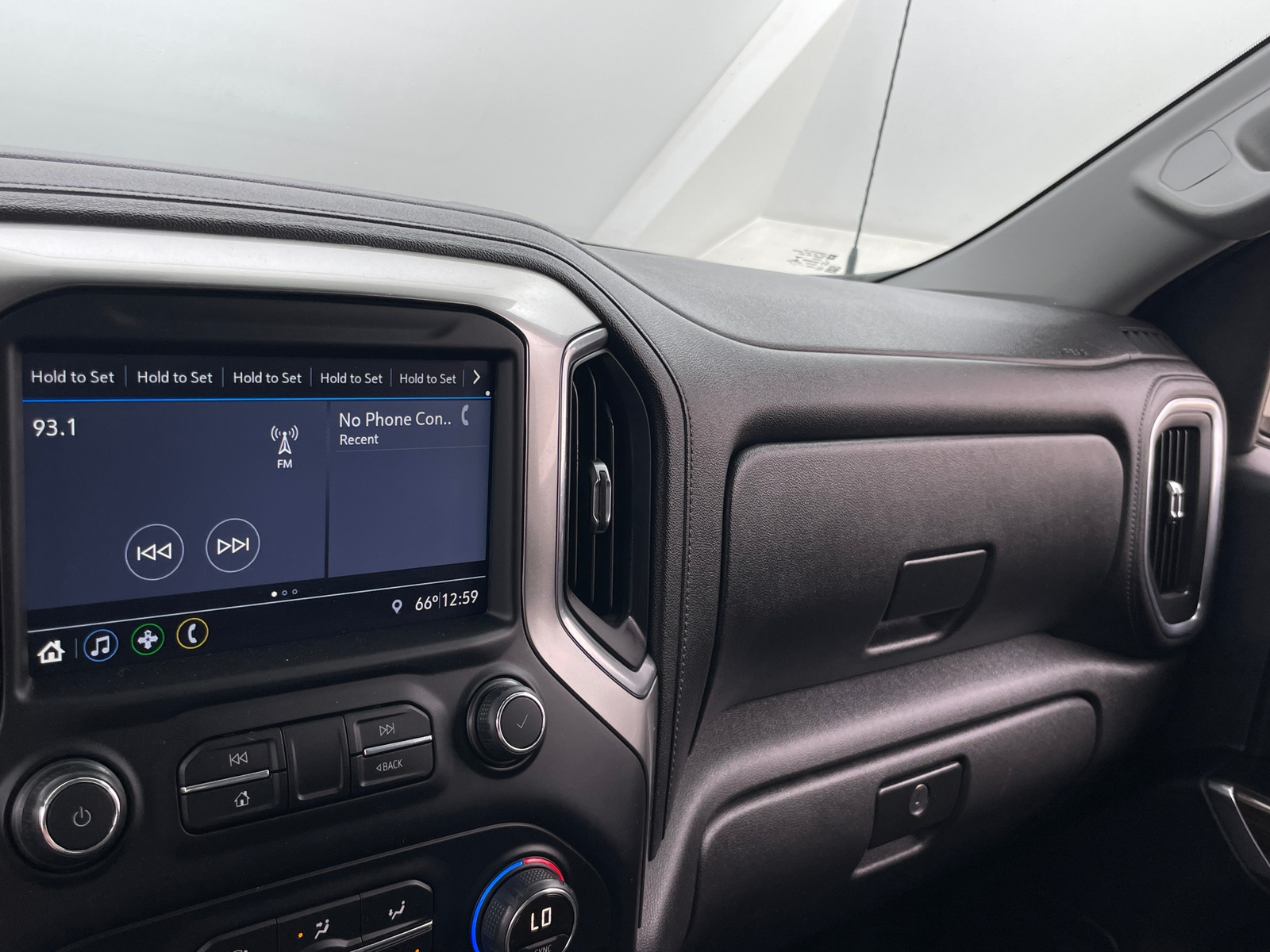 Thumbnail: 2019 Chevrolet Silverado 1500 - 4