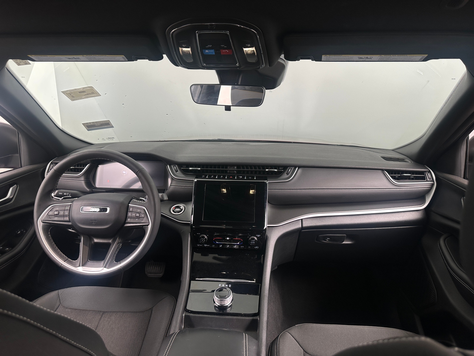 Thumbnail: 2025 Jeep Grand Cherokee L - 3