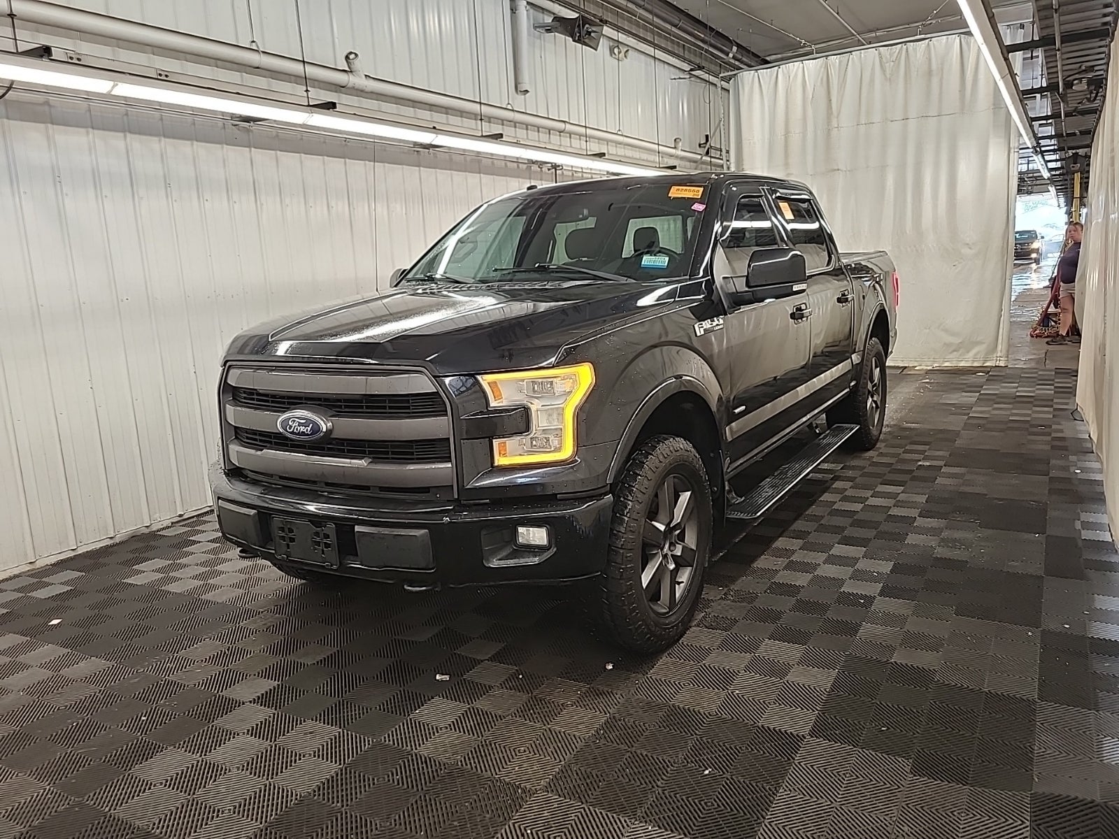 2017 Ford F-150 Lariat 4WD Supercrew 5.5' Box