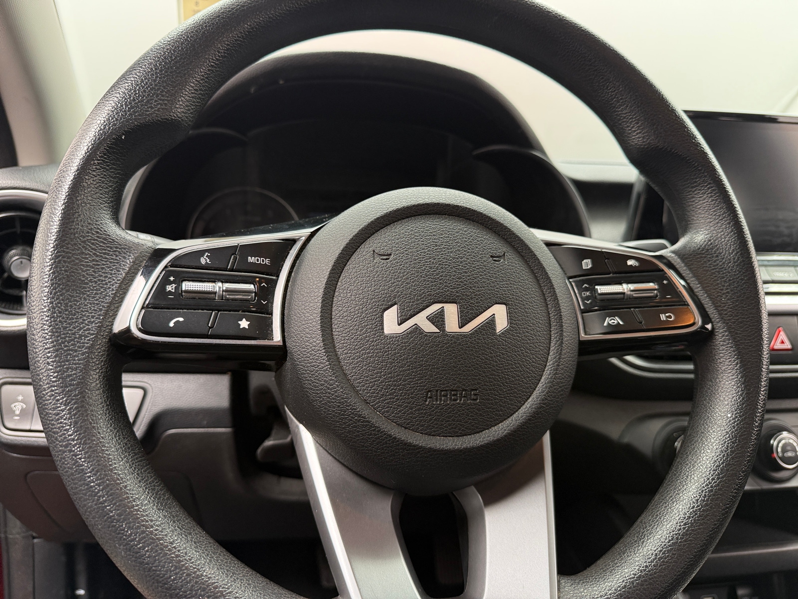Thumbnail: 2022 Kia Forte - 5