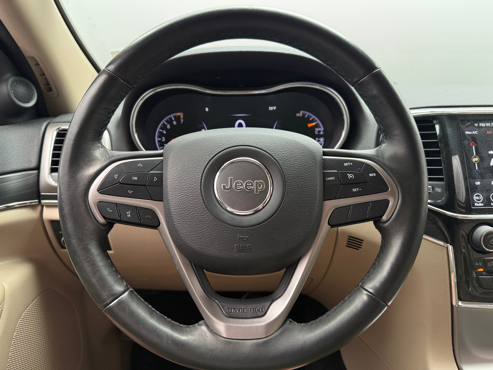 Thumbnail: 2019 Jeep Grand Cherokee - 4