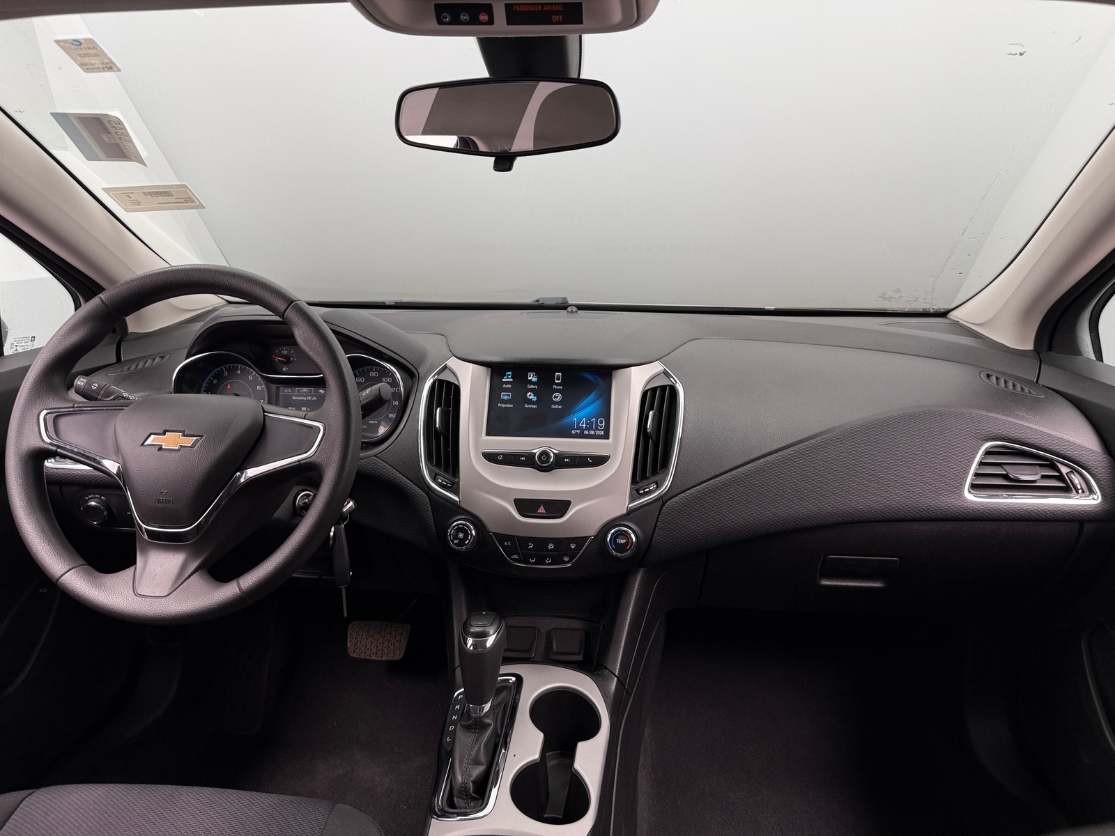 Thumbnail: 2017 Chevrolet Cruze - 3