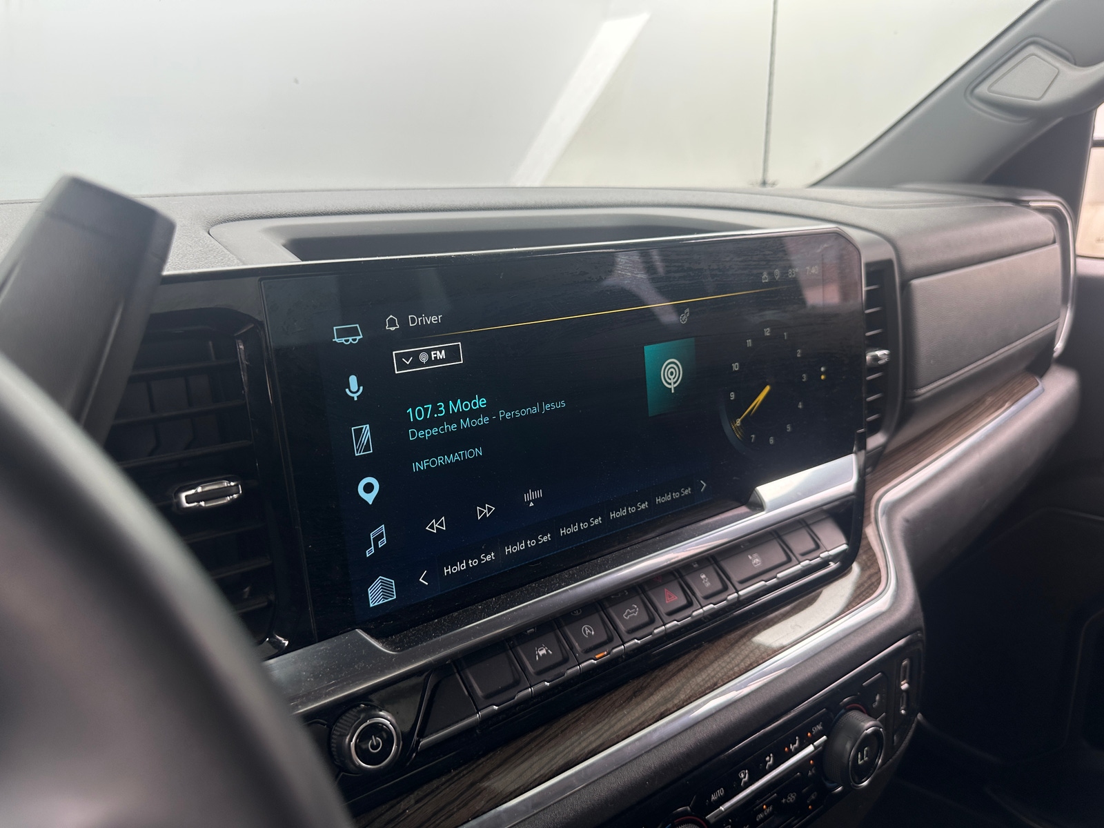 Thumbnail: 2025 Chevrolet Silverado 1500 - 4