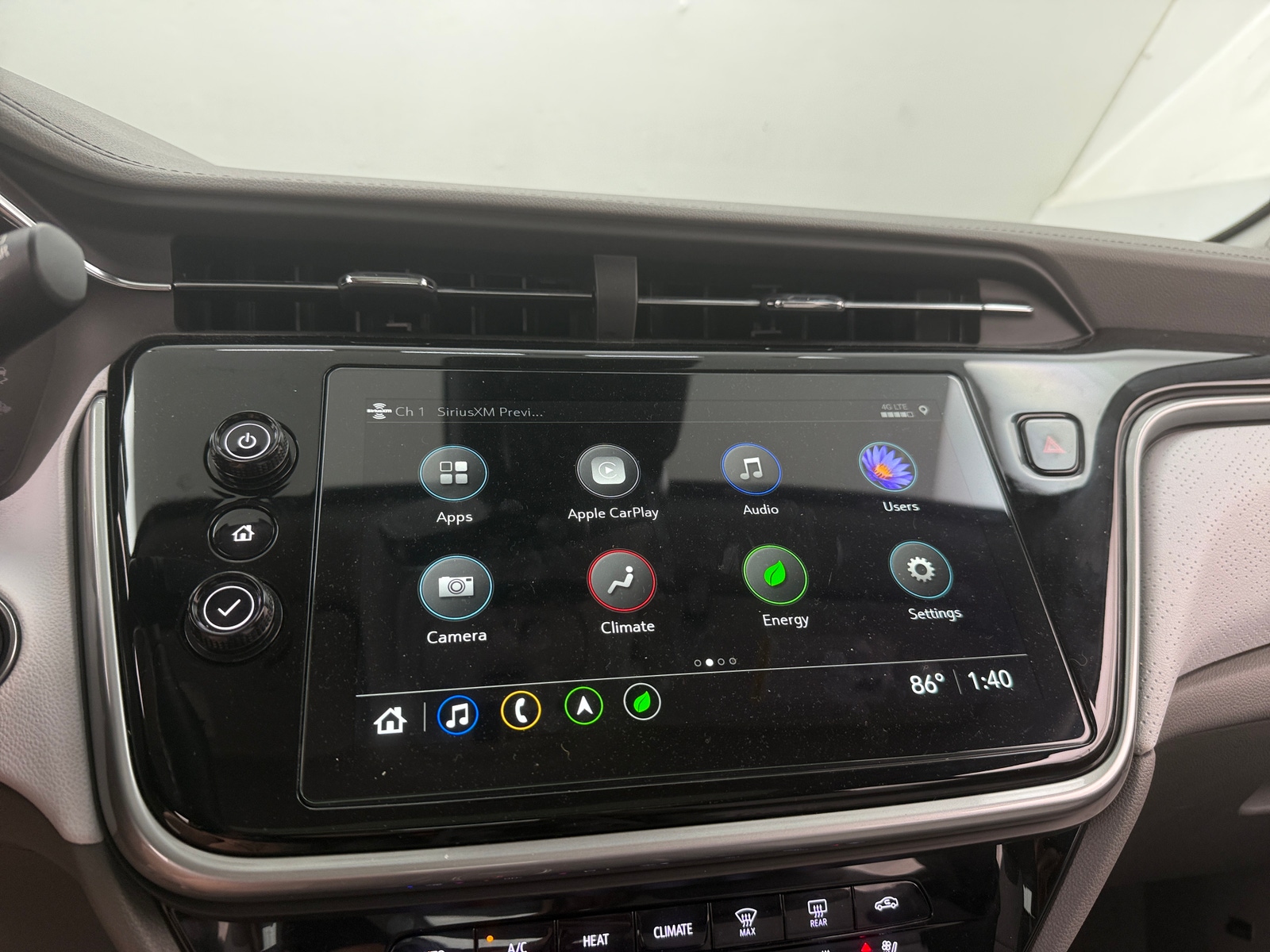 Thumbnail: 2023 Chevrolet Bolt EUV - 3