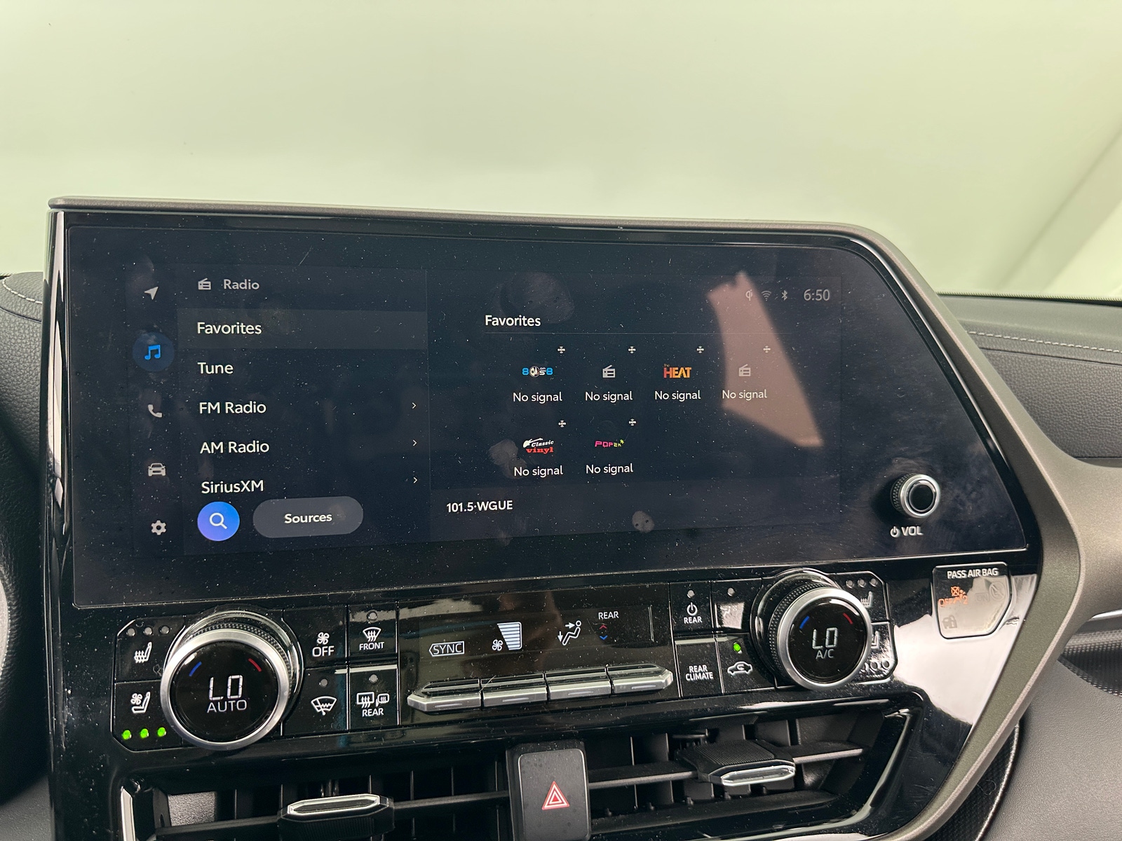 Thumbnail: 2023 Toyota Highlander - 3