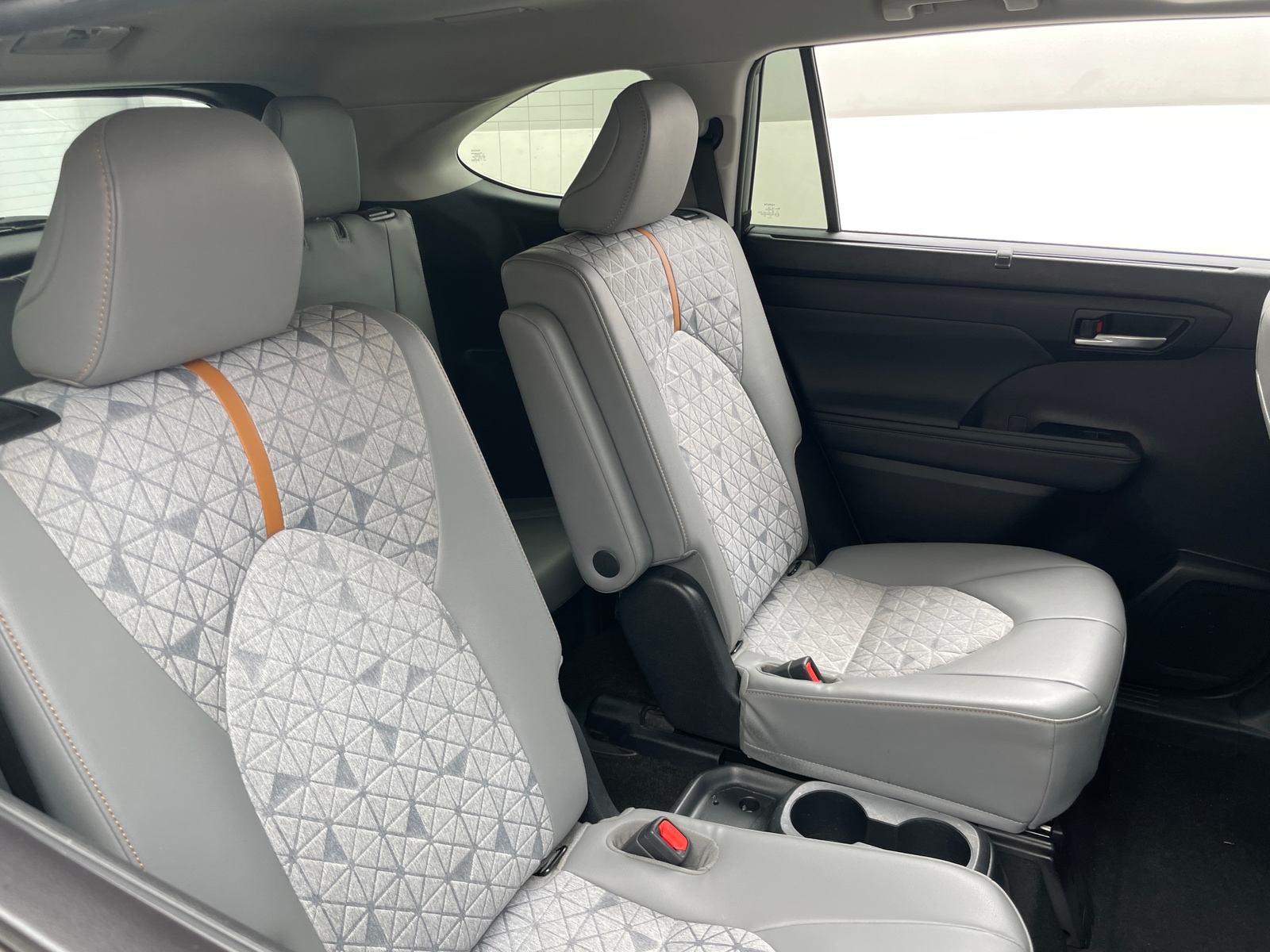 Thumbnail: 2023 Toyota Highlander - 5