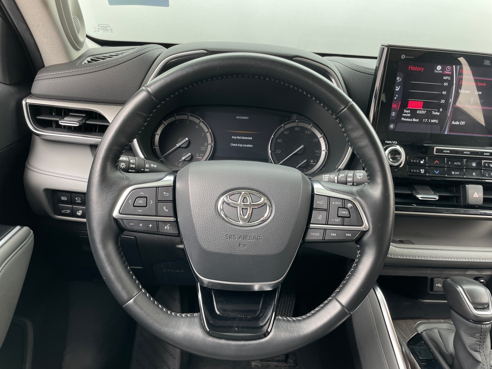Thumbnail: 2020 Toyota Highlander - 4