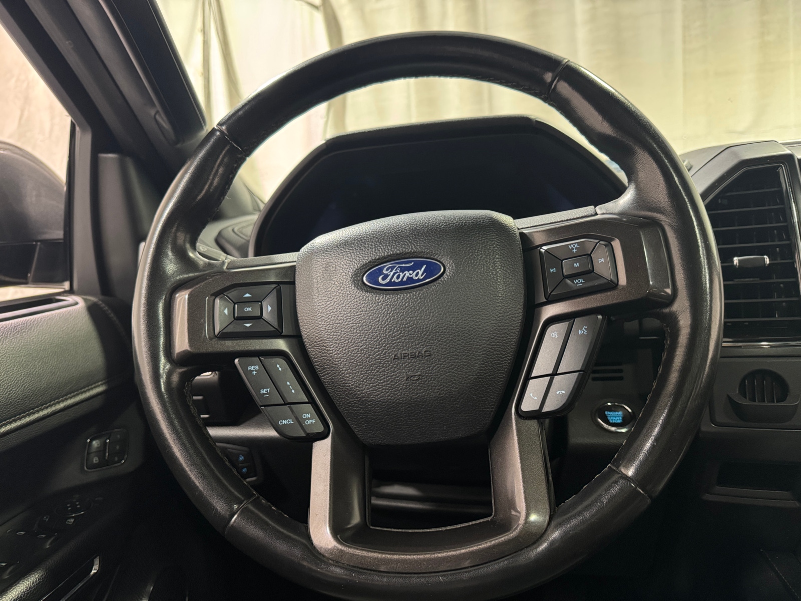 Thumbnail: 2021 Ford Expedition MAX - 5