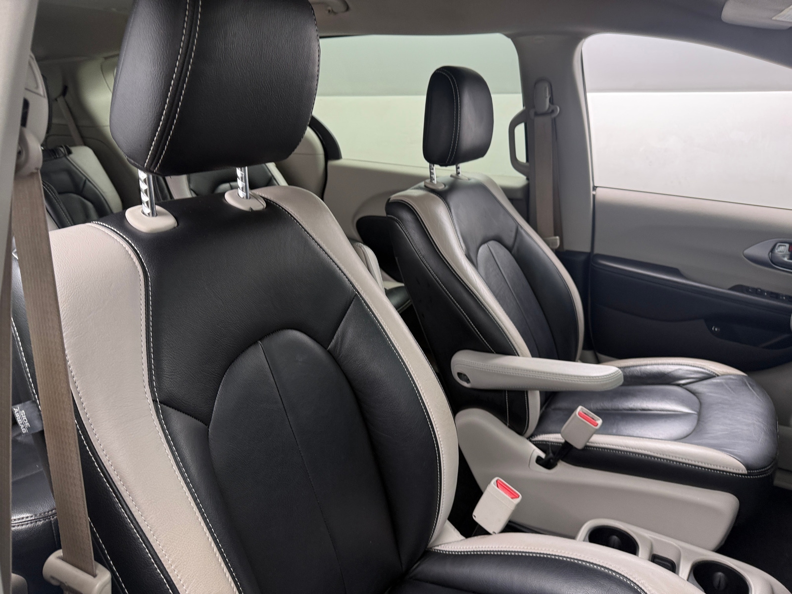 Thumbnail: 2018 Chrysler Pacifica - 2