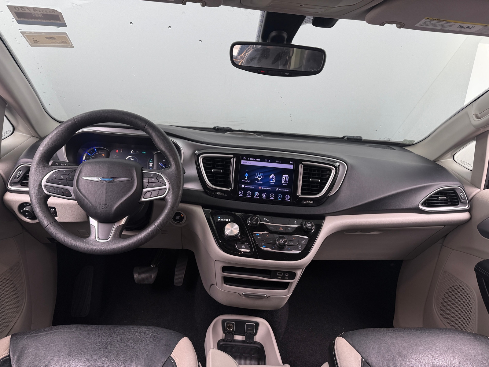 Thumbnail: 2018 Chrysler Pacifica - 3