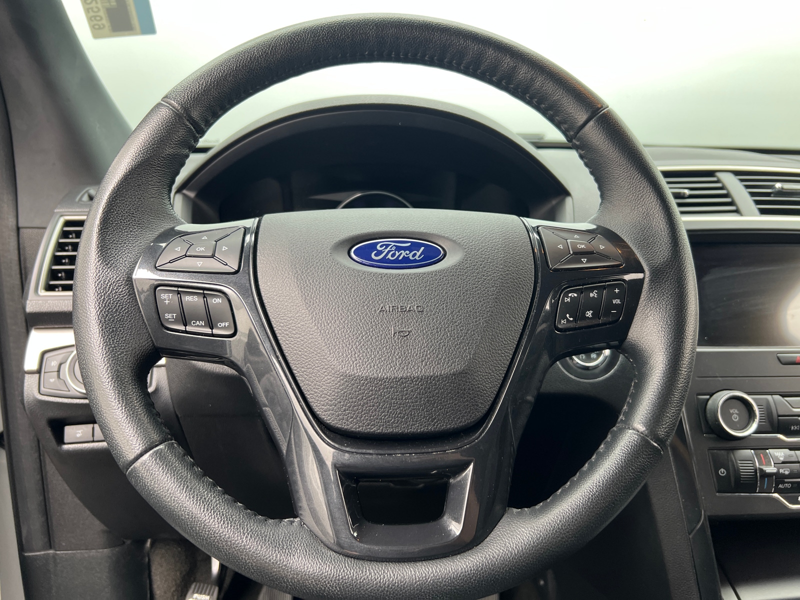 Thumbnail: 2018 Ford Explorer - 5