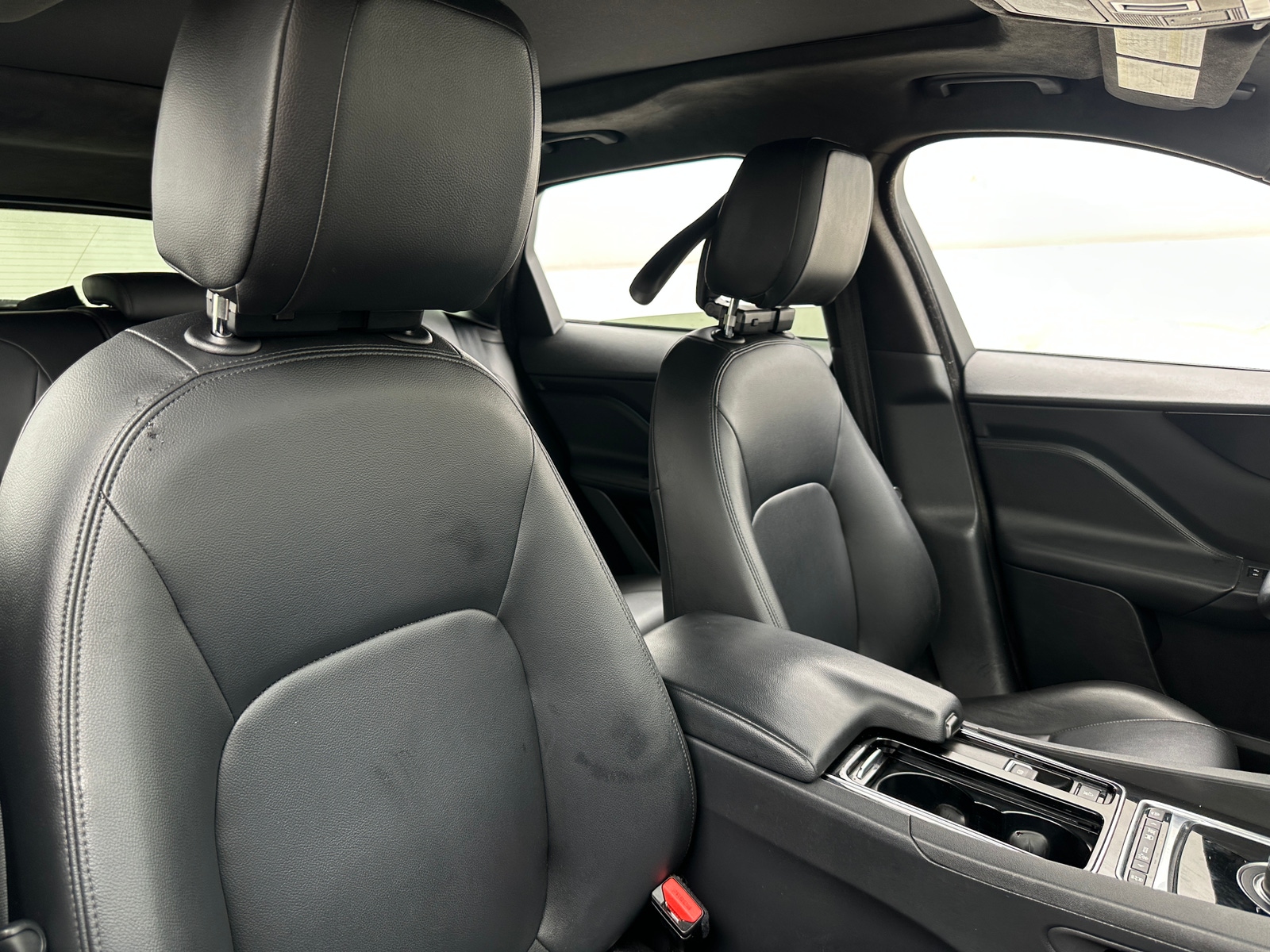 Thumbnail: 2020 Jaguar F-Pace - 2