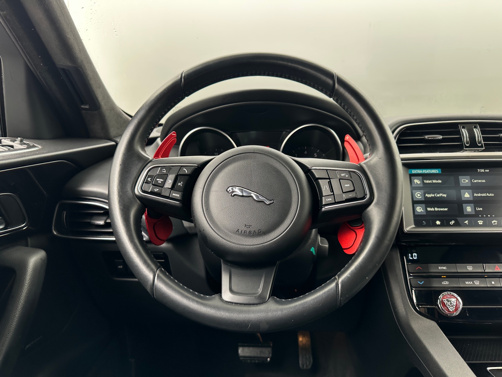Thumbnail: 2020 Jaguar F-Pace - 5