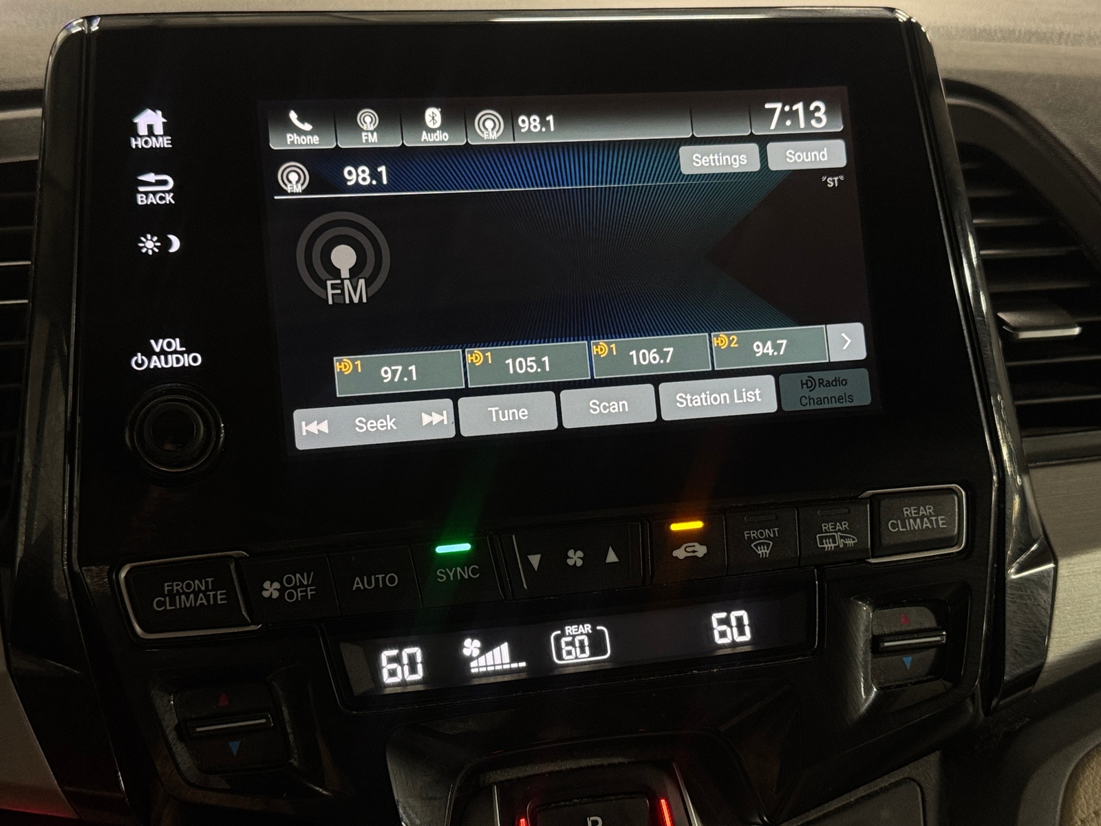 Thumbnail: 2018 Honda Odyssey - 3