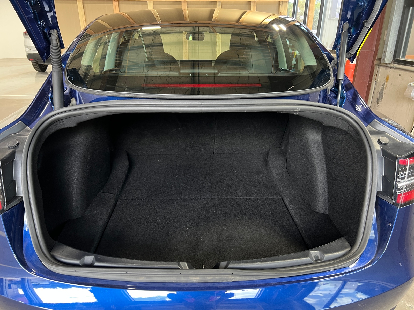 Thumbnail: 2022 Tesla Model 3 - 6
