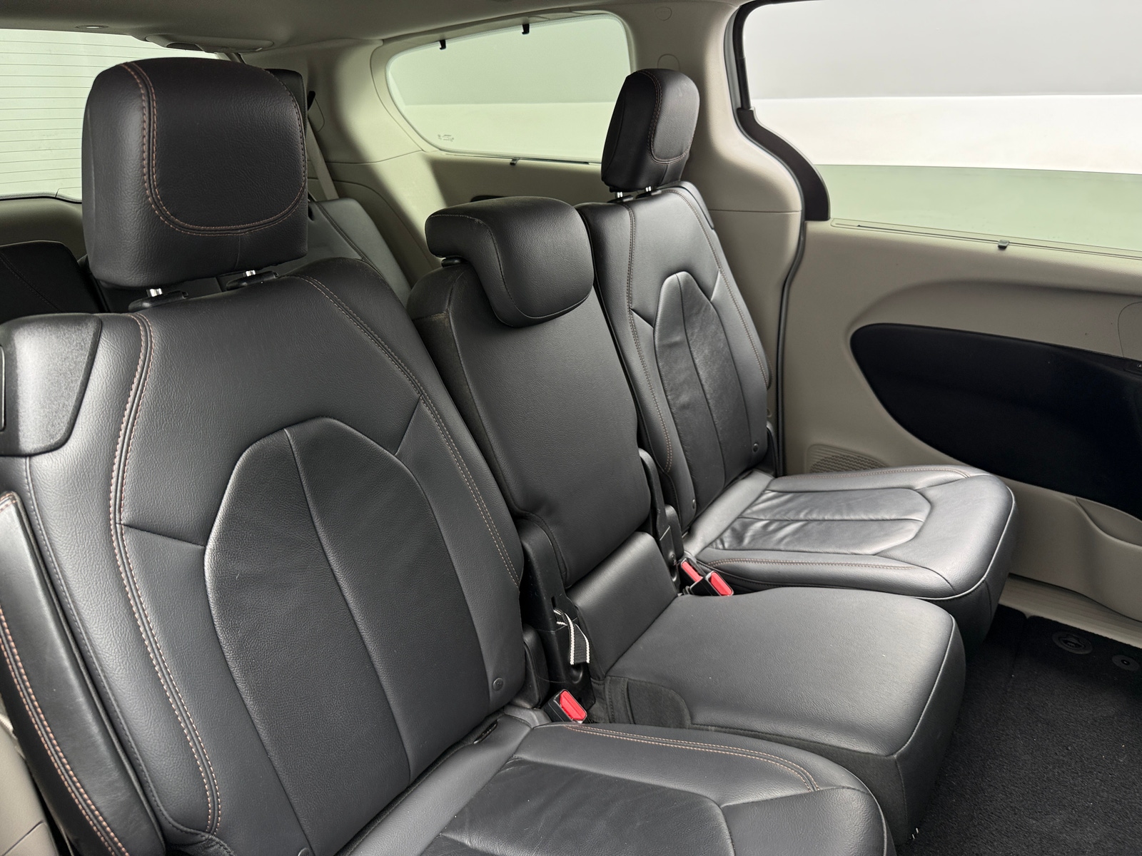 Thumbnail: 2017 Chrysler Pacifica - 5