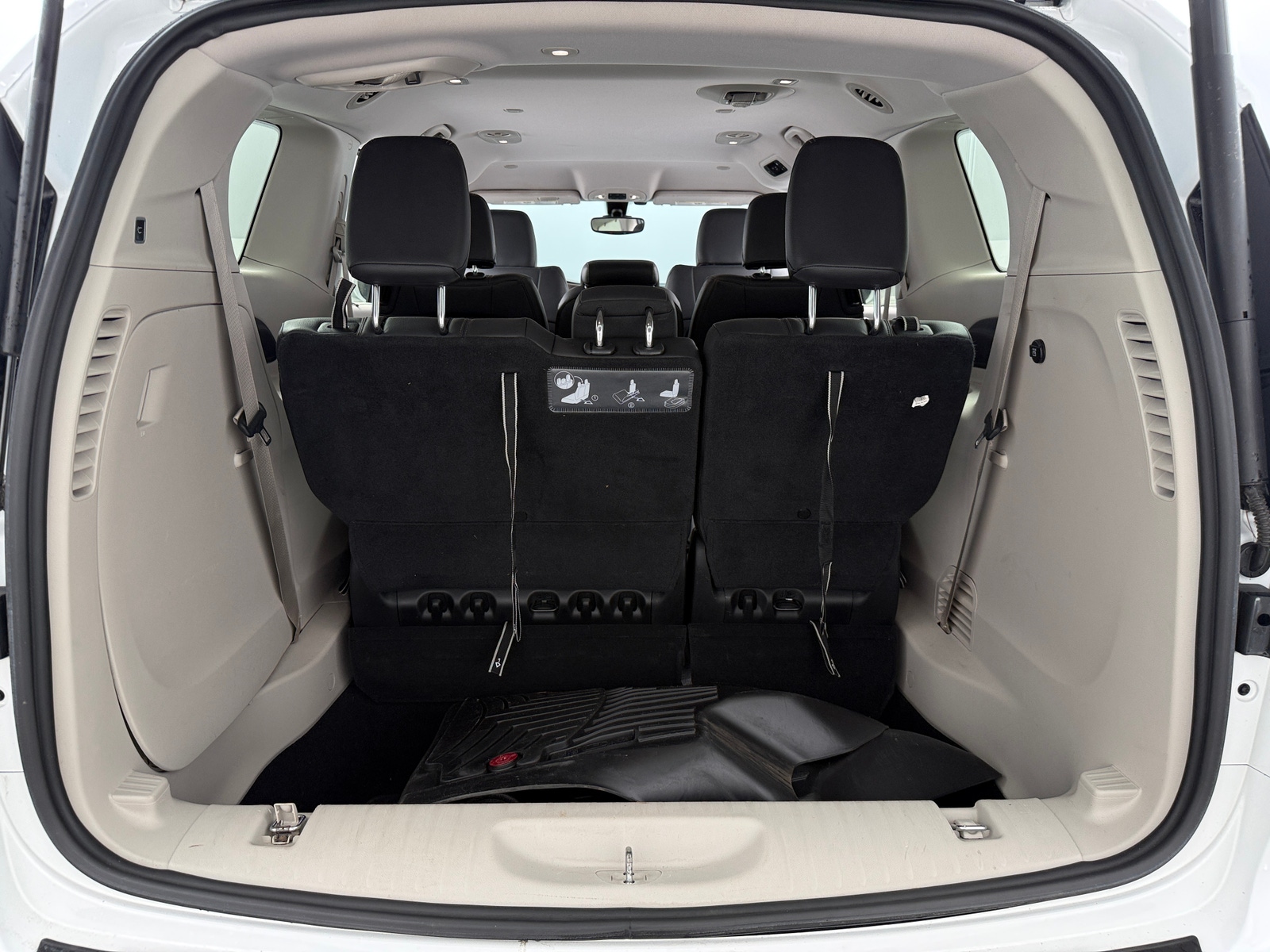 Thumbnail: 2017 Chrysler Pacifica - 6