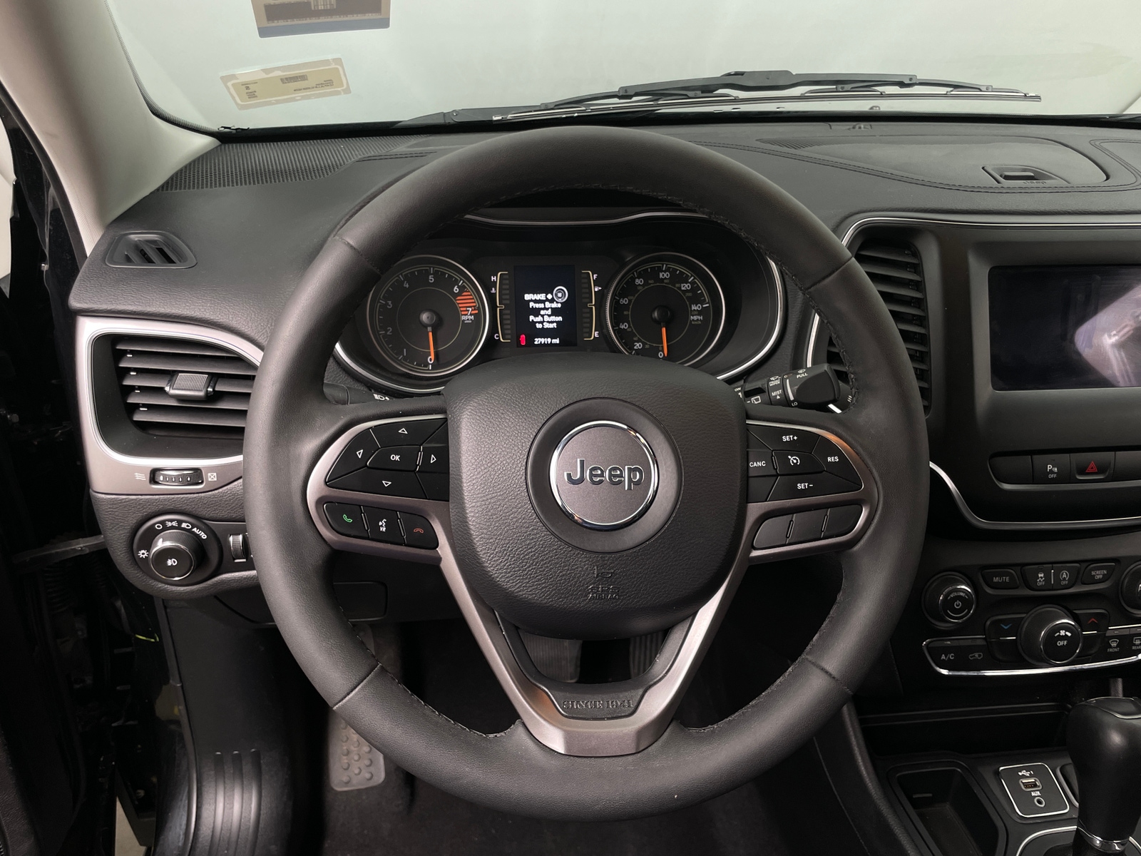 Thumbnail: 2020 Jeep Cherokee - 5