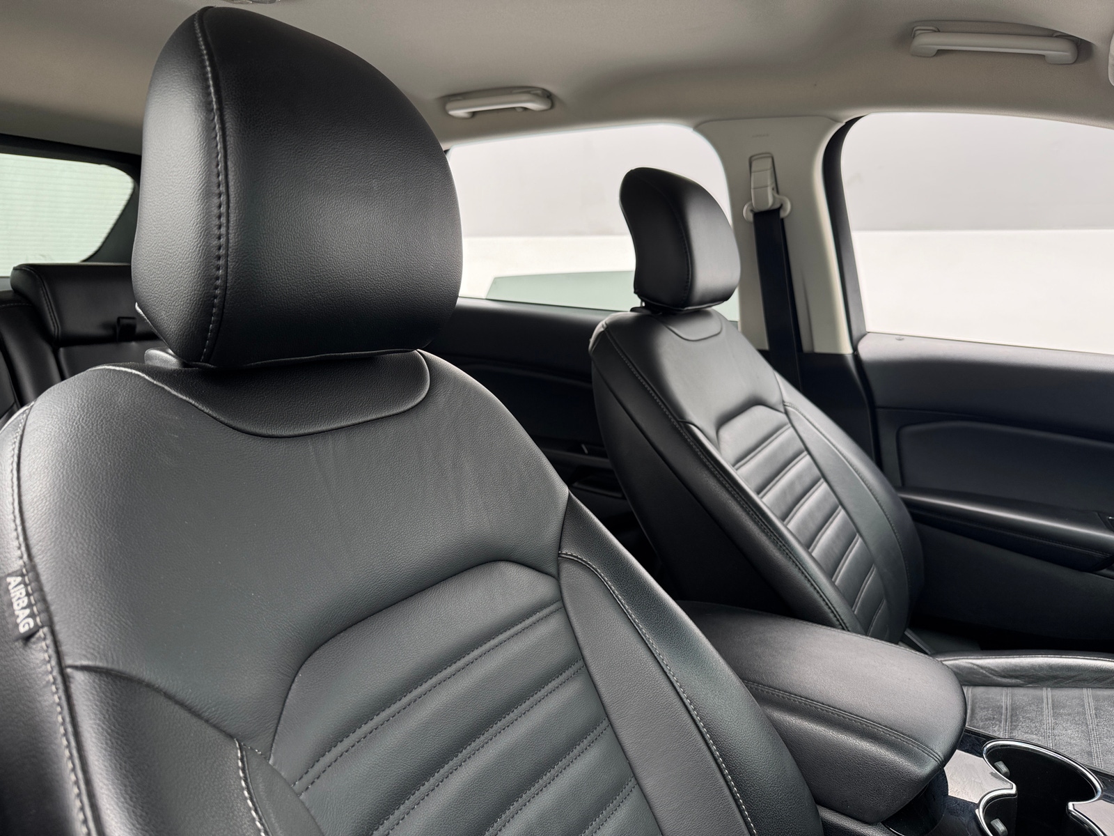 Thumbnail: 2017 Ford Edge - 2
