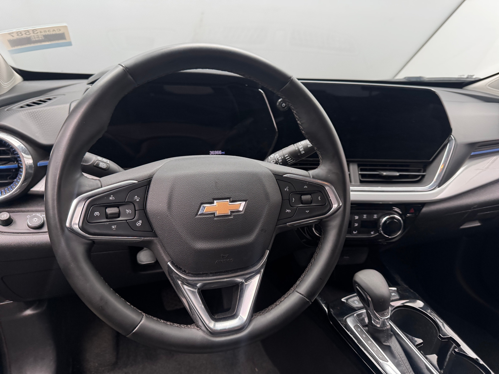 Thumbnail: 2025 Chevrolet Trax - 5