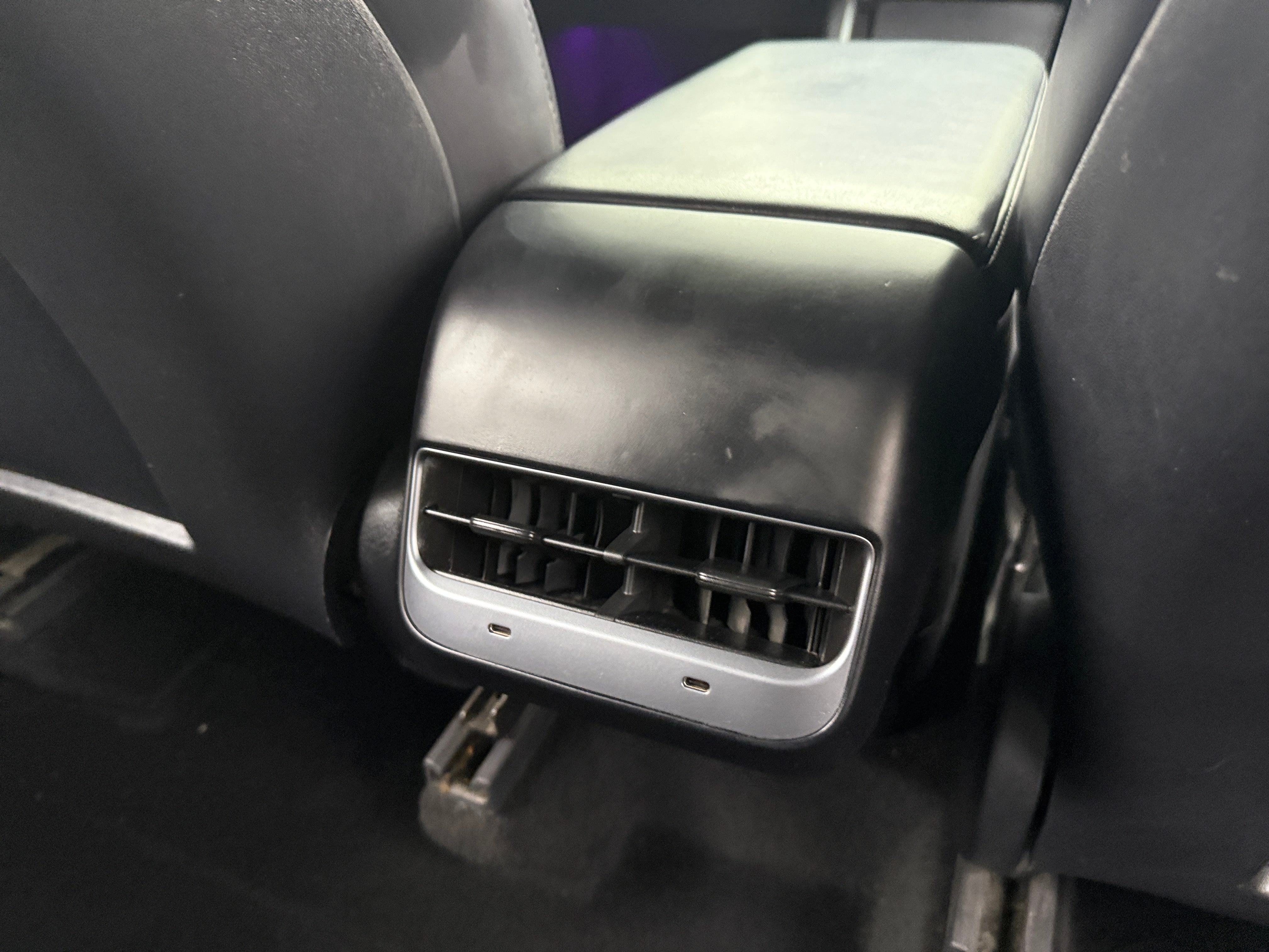 Used 2021 Tesla Model Y Long Range with VIN 5YJYGDEEXMF109311 for sale in Oak Creek, WI